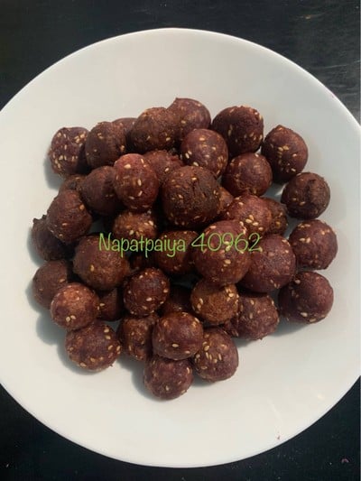 ขนมไข่เต่ามันม่วงทอดงา