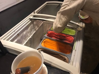 อาหาร หรือ เครื่องดื่ม