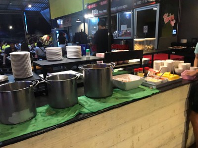 อาหาร หรือ เครื่องดื่ม