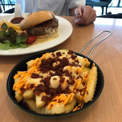 ชีสซี่ฟรายส์