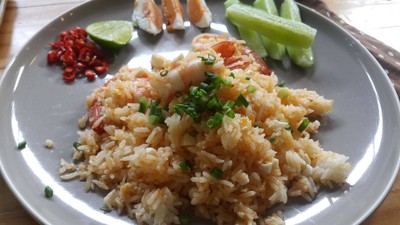 ข้าวผัดน้ำพริกลงเรือ