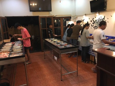 อาหาร หรือ เครื่องดื่ม