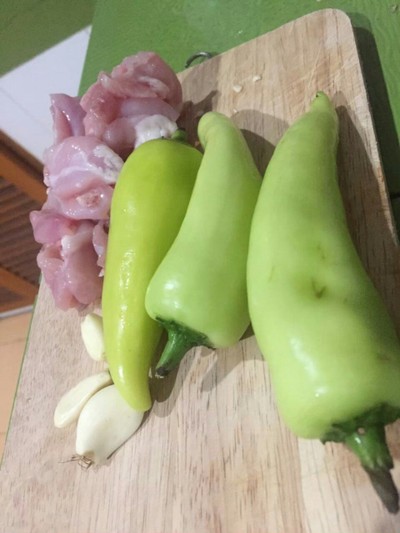 วิธีทำ ไก่ผัดพริกหยวก วิธีทำ ไก่ผัดพริกหยวก