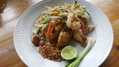 ผัดไทยกุ้งสด