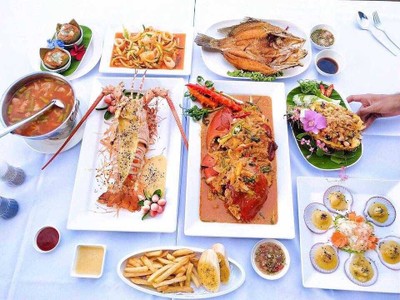 มีกรุณา ซีฟู๊ด (Meekaruna Seafood) มีกรุณา ซีฟู๊ด (Meekaruna Seafood)