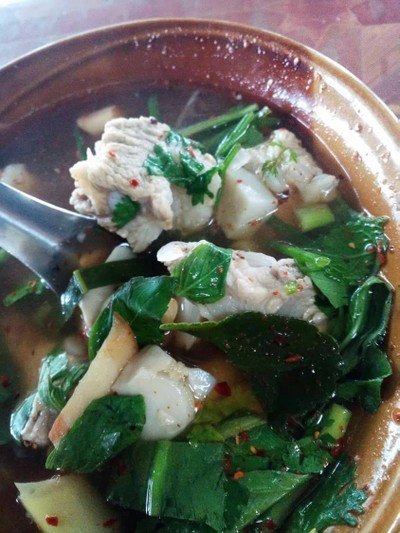 ต้มแซ่บกระดูกอ่อนหมู