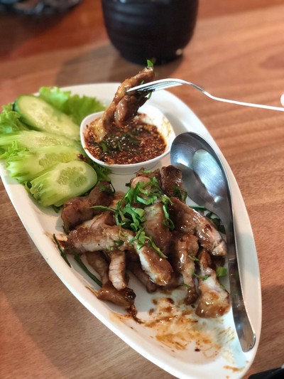 หมูย่างจิ้มแจ่ว