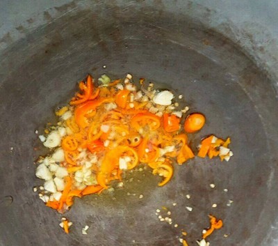 วิธีทำ ไก่คั่วพริกเหลือง