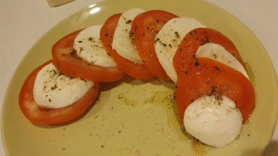 Tomato mozzarella Salad with basil