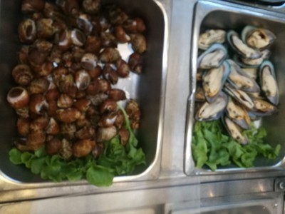 อาหาร หรือ เครื่องดื่ม