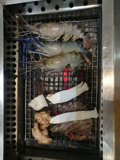 อาหาร หรือ เครื่องดื่ม