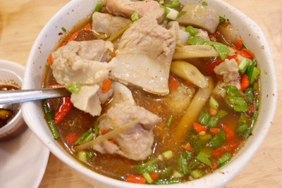 ต้มแซบกระดูกหมูอ่อน