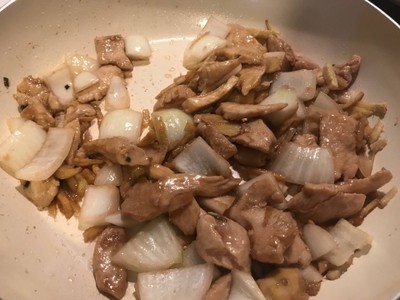 วิธีทำ ไก่ผัดขิงใส่หอมใหญ่
