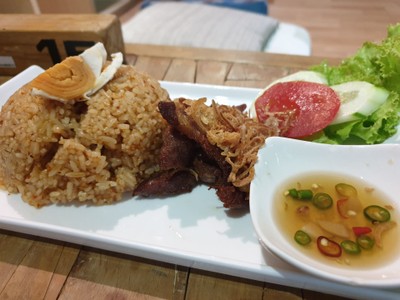 อาหาร หรือ เครื่องดื่ม