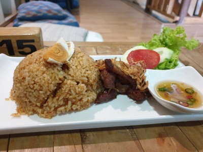 อาหาร หรือ เครื่องดื่ม