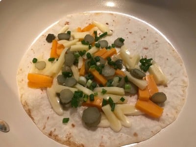 วิธีทำ Cheese Quesadilla วิธีทำ Cheese Quesadilla