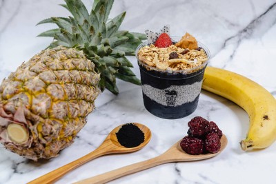 อิน เดอะ ดาร์ก สมูทตี้โบลว์