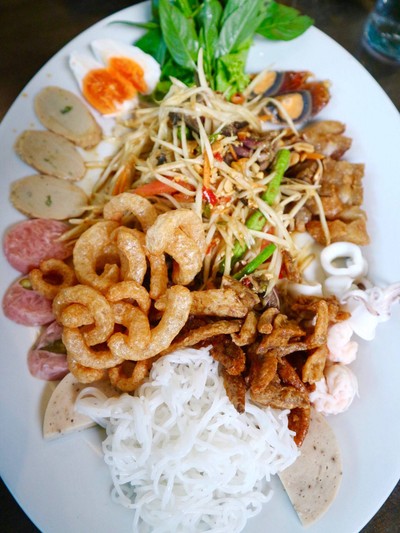 เมนูของร้าน เจ้ณีย์ อีสานเเซ่บ