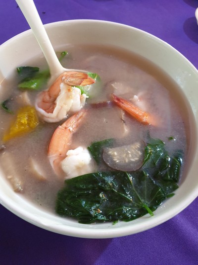 แกงเลียงผักรวมกุ้งสด