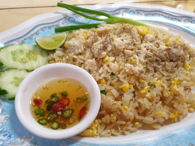 ข้าวผัดปู