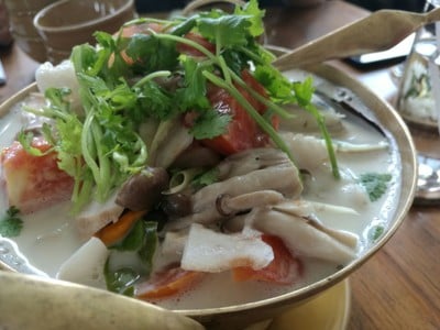 อาหาร หรือ เครื่องดื่ม