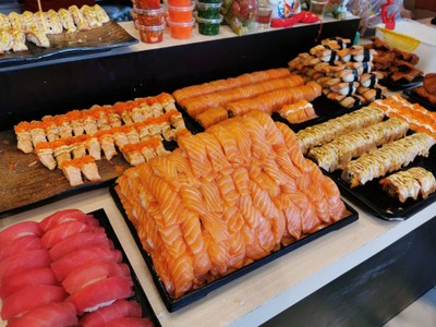 อาหาร หรือ เครื่องดื่ม