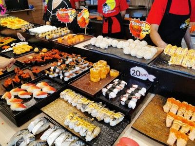 อาหาร หรือ เครื่องดื่ม