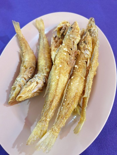 ปลาทรายทอดขมิ้น