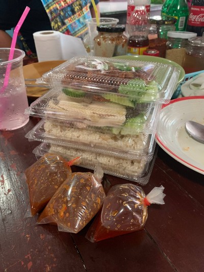 ข้าวมันไก่ทอด