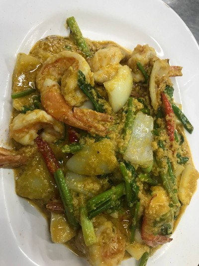 กุ้งผัดผงกะหรี่