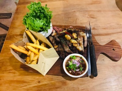 เนื้อวากิว จิ่มแจ่ว