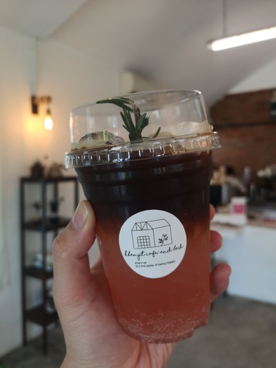 Sparkling black lychee