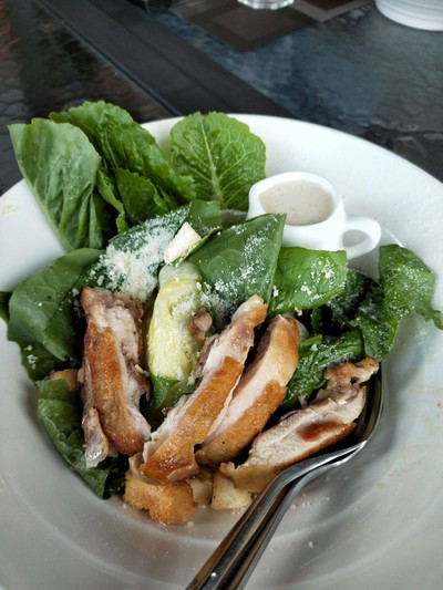 ซีซ่าสลัดไก่ย่าง