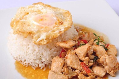 อาหาร หรือ เครื่องดื่ม