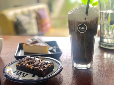 T-din Cafe' กาแฟที่ดิน ภูเก็ต สามกอง