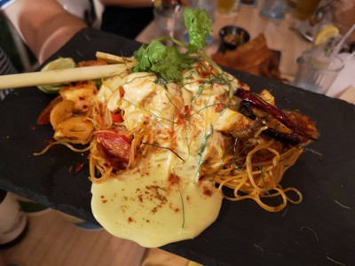 อาหาร หรือ เครื่องดื่ม