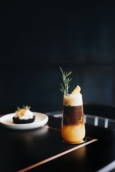 อาหาร หรือ เครื่องดื่ม