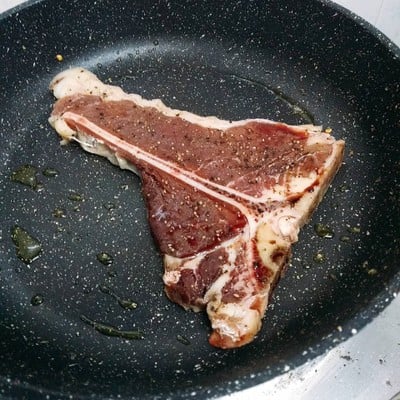 วิธีทำ T-Bone Steak พริกไทยดำ วิธีทำ T-Bone Steak พริกไทยดำ
