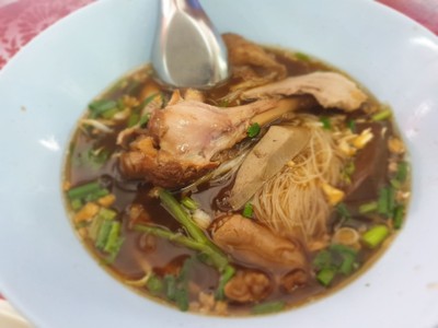 เส้นหมี่เป็ด