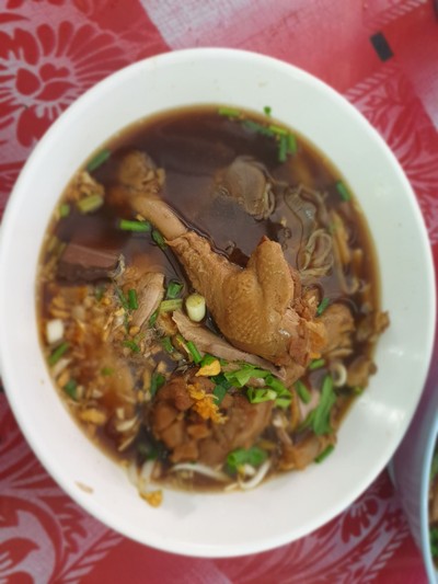 บะหมี่เป็ดพิเศษ