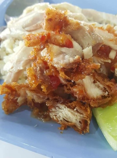 B ข้าวมันไก่ทอด ธรรมดา