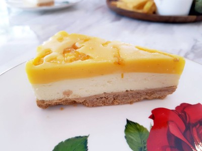 Yuzu cheesecake