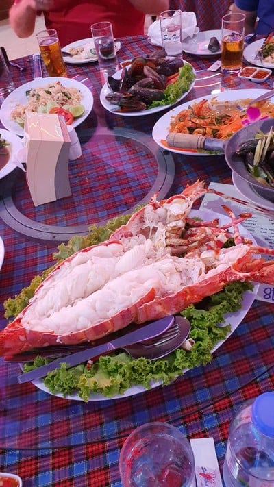 อาหาร หรือ เครื่องดื่ม