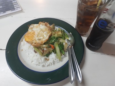 ข้าวผัดคะน้าปลาเค็ม