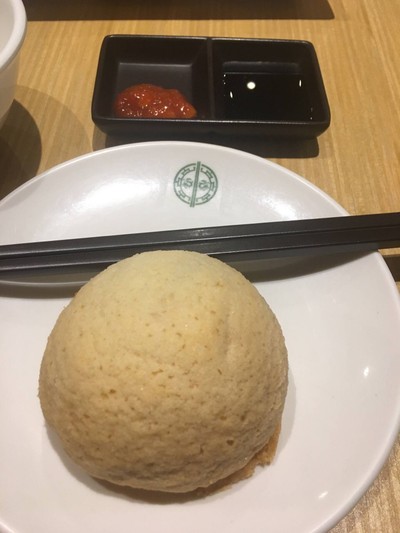 ซาลาเปาอบหมูแดง