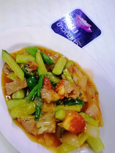 ผัดเปรี้ยวหวาน