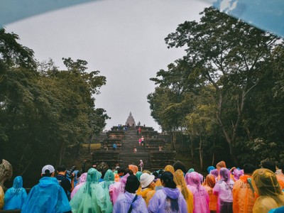  
เที่ยวปราสาทแห่งอีสาน ตามรอยอารยธรรมโบราณ 