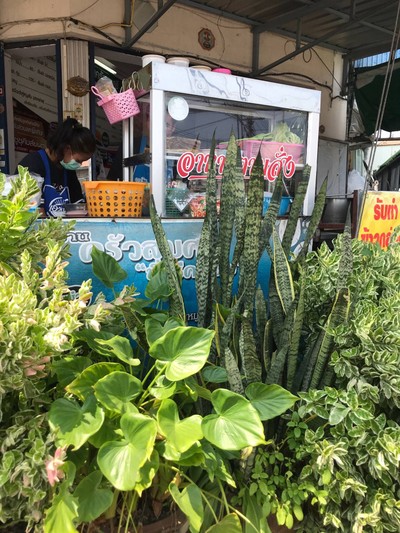 หน้าร้าน ครัวสมศรี อาหารตามสั่ง