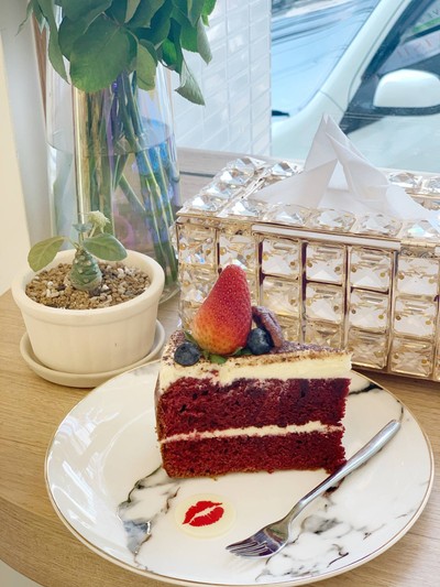 RED VELVET CAKE