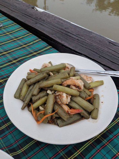 ผัดสายบัว